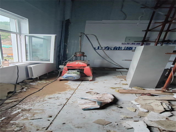 镇雄地基基础下沉墙体裂缝加固注浆顶升施工