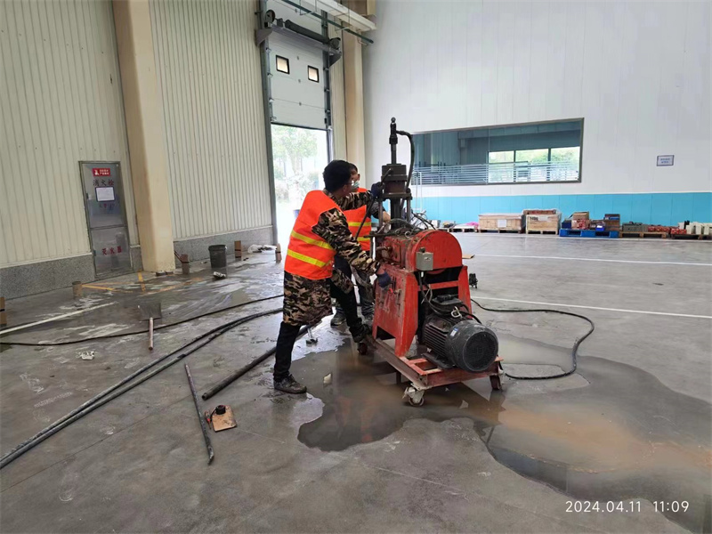 镇雄厂房地面下沉塌陷注浆加固施工